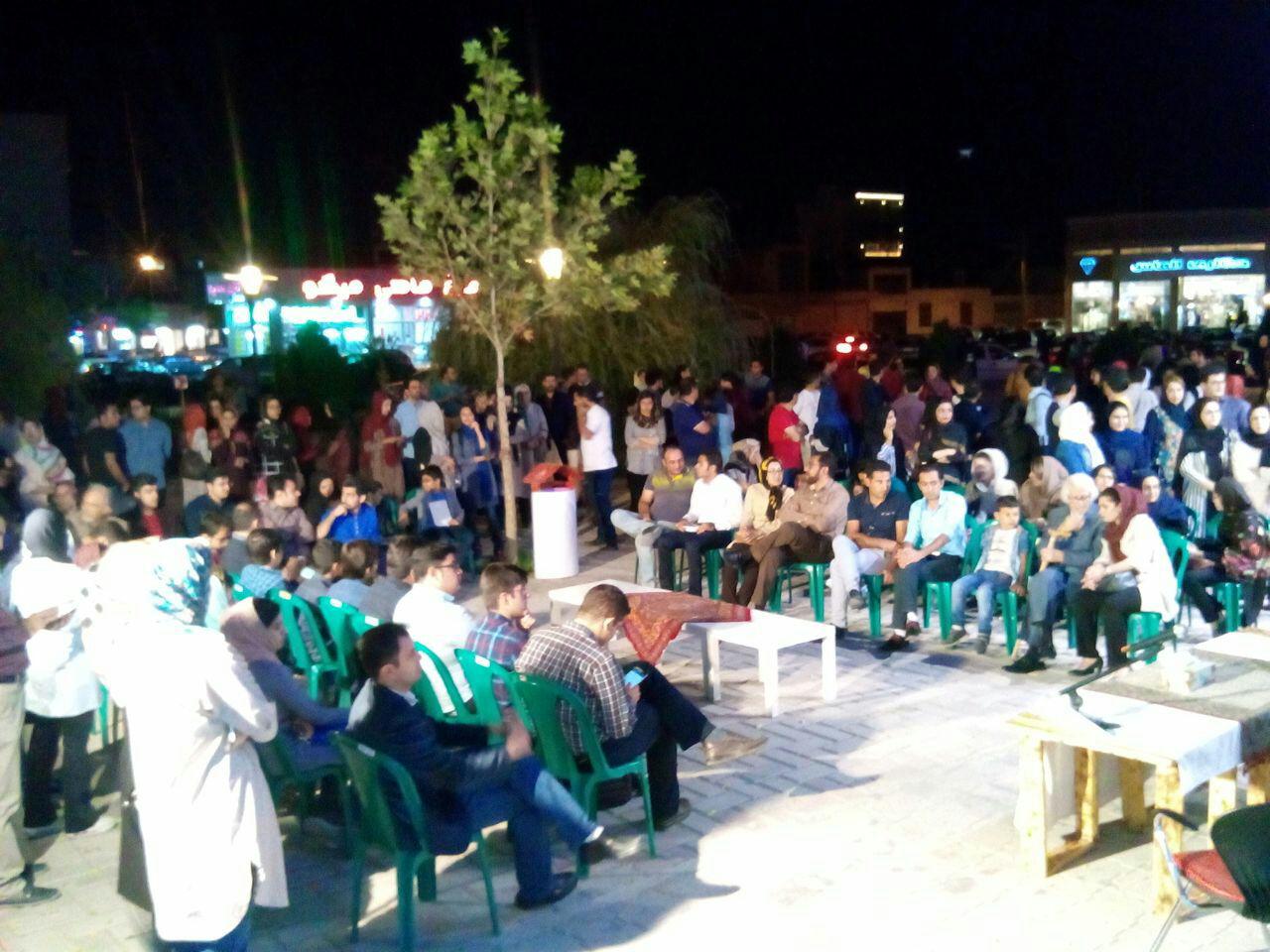 عکس امیرحسین نوریان: عادل حداقل بدیهیات لازم برای ورود به تلویزیون را ندارد ولی... + گزارش تصویری جشن امضای کتاب فردوسی پور photo_2016-09-24_15-51-50